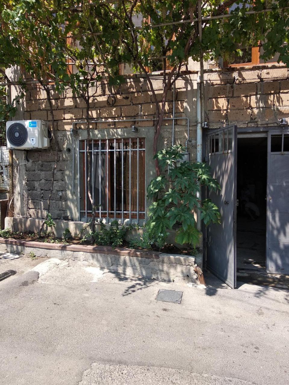 يريفان Guest House In Center المظهر الخارجي الصورة